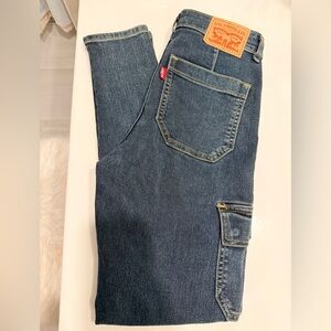 Levi's Women's Skinny Jeans - Dark Blue, size 26x28 — NWOT